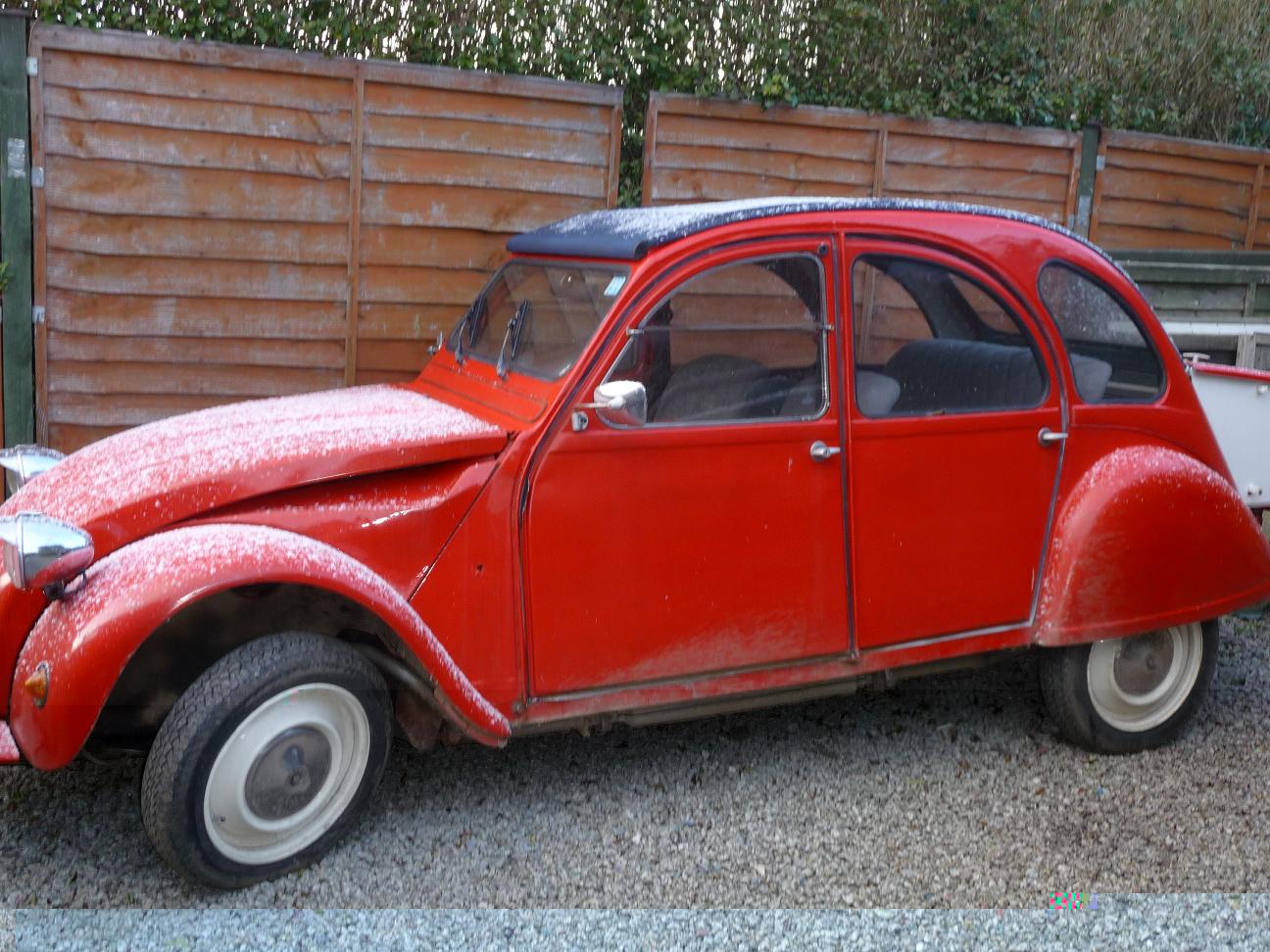 snow 2cv.jpg